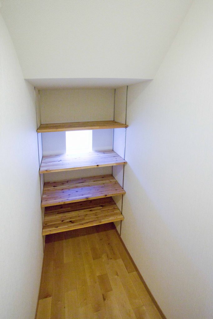 階段・階段下の収納スペース