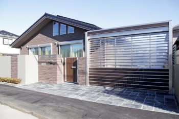 久喜市で自然素材のMPパウダー(珪藻土)とタイル張りの平屋の家