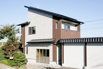 加須市で自然素材のサーモウールを使用した太陽光発電の家